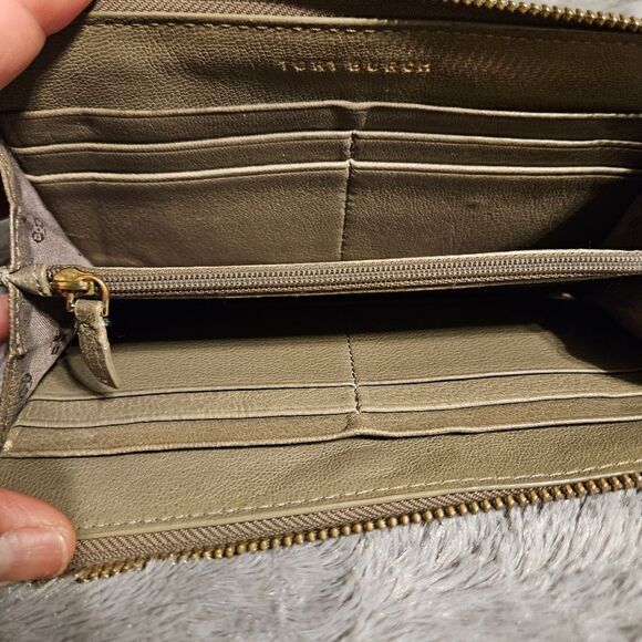 Tory Burch long zip wallet - Picture 9 of 16
